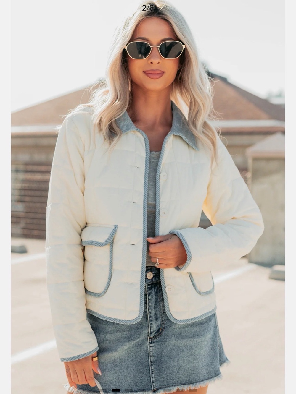 Flat white quilted jacket with contrasting stitching (white/blue) Size S